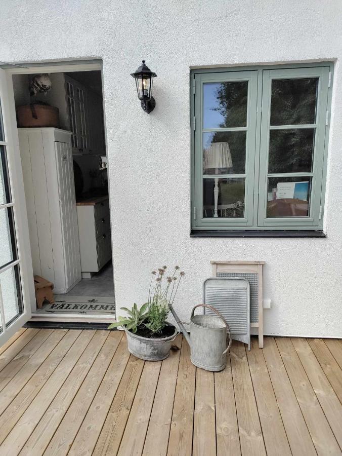 Mysigt Hus I Liten By Naera Havet Ystad Eksteriør bilde