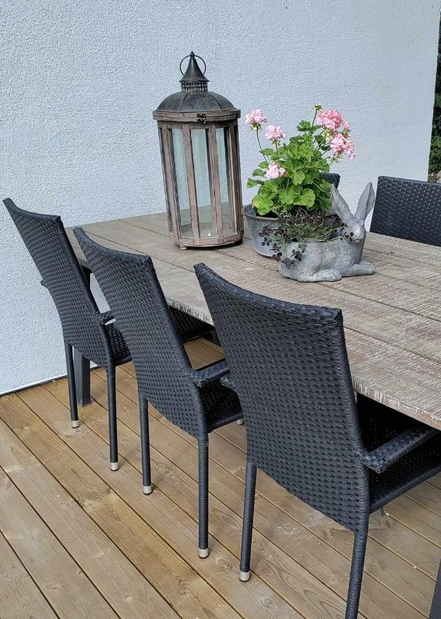 Mysigt Hus I Liten By Naera Havet Ystad Eksteriør bilde